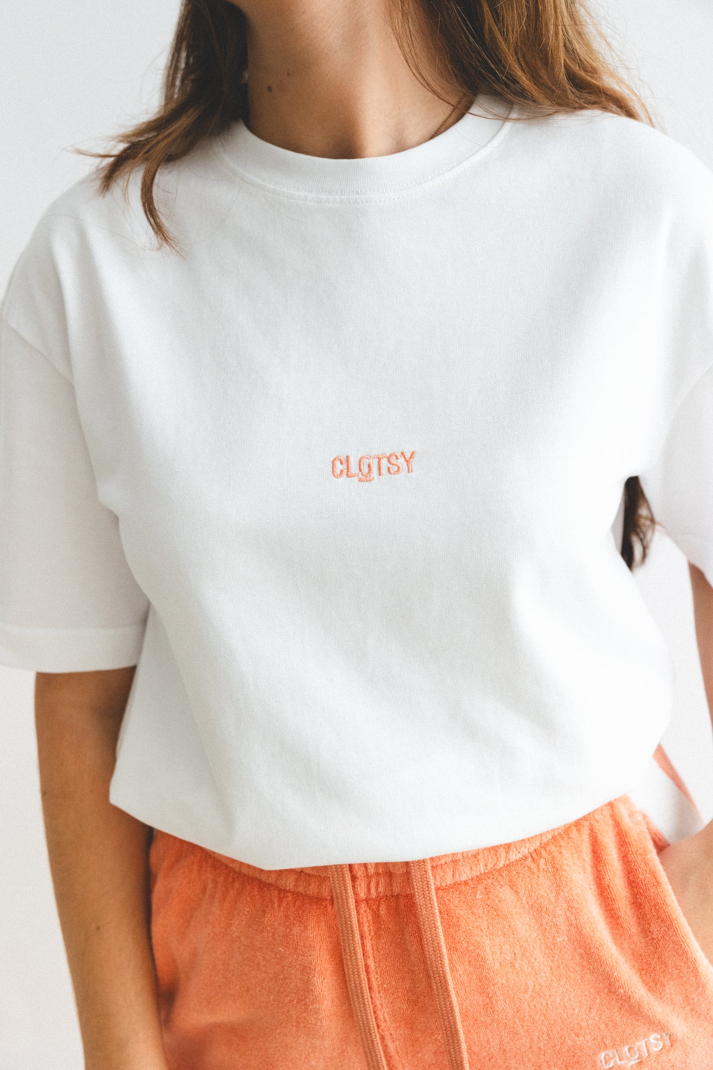 WHITE TEE OHNE PROJECT x CLOTSY BRAND