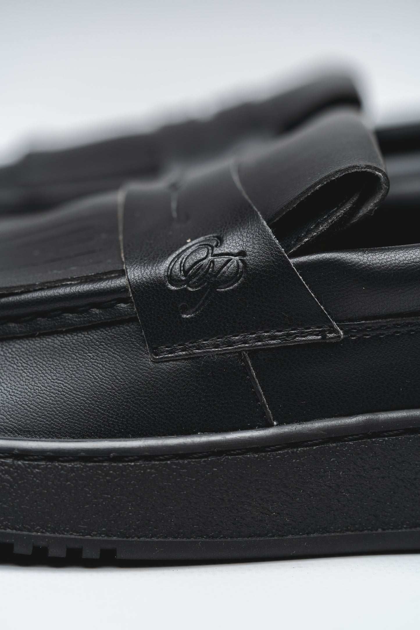 Barefoot Loafer Luma Butter Black 7
