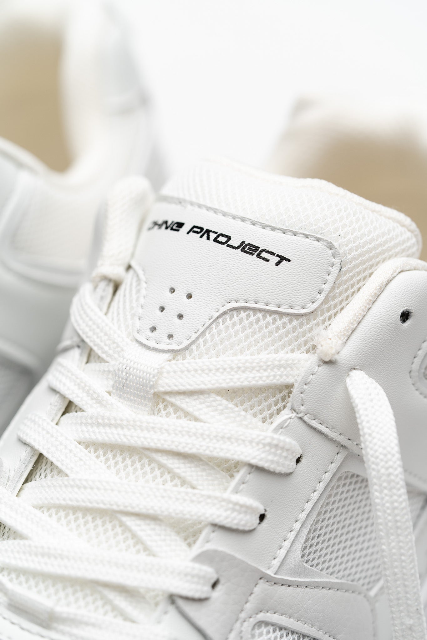 Barefoot Sneaker Retro Run V2 Off White - Ohne Project - logo view