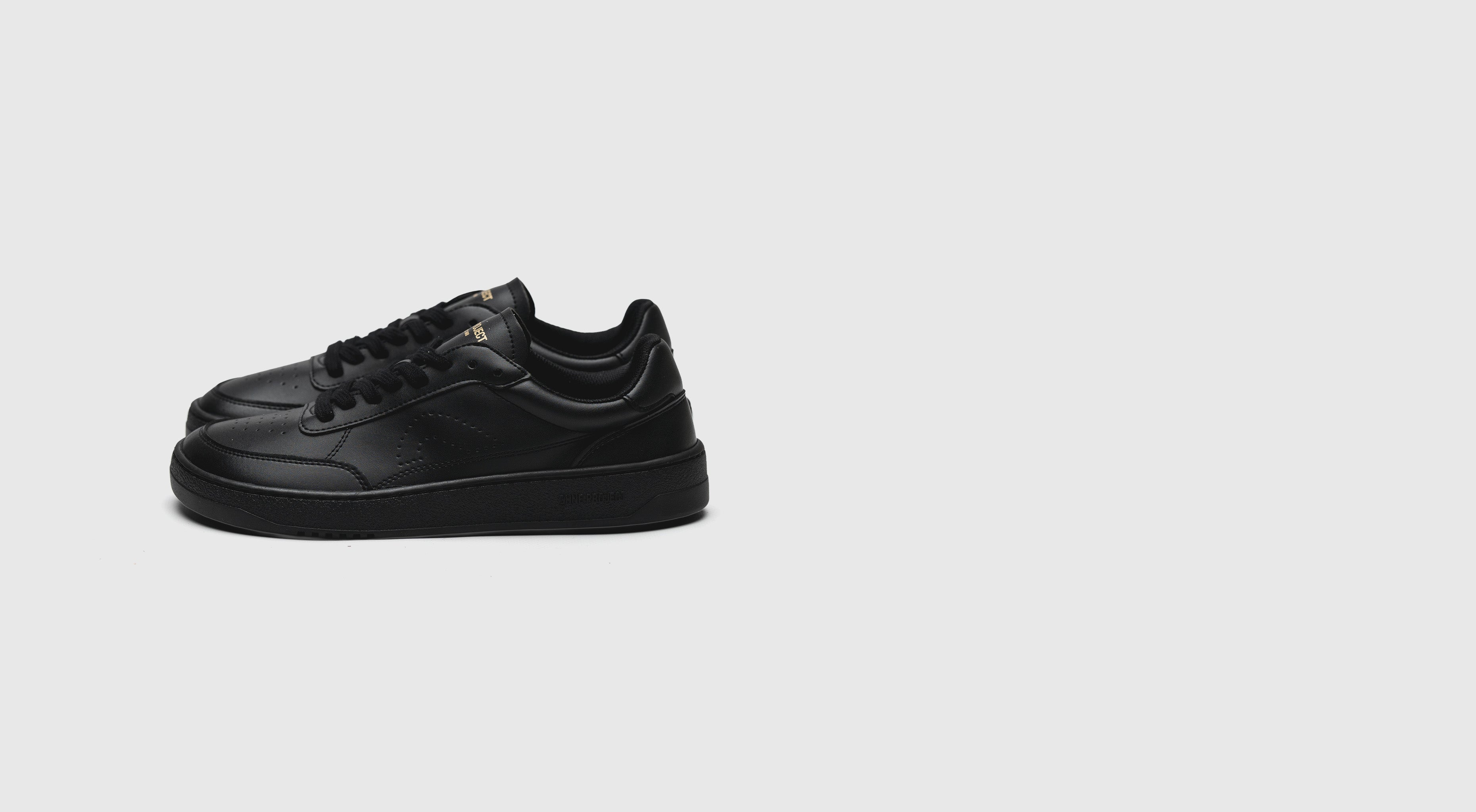 入手不可能新品、未使用solol-todopasa model (Black) Barefoot Sneaker Project 060 All Black | OHNE PROJECT