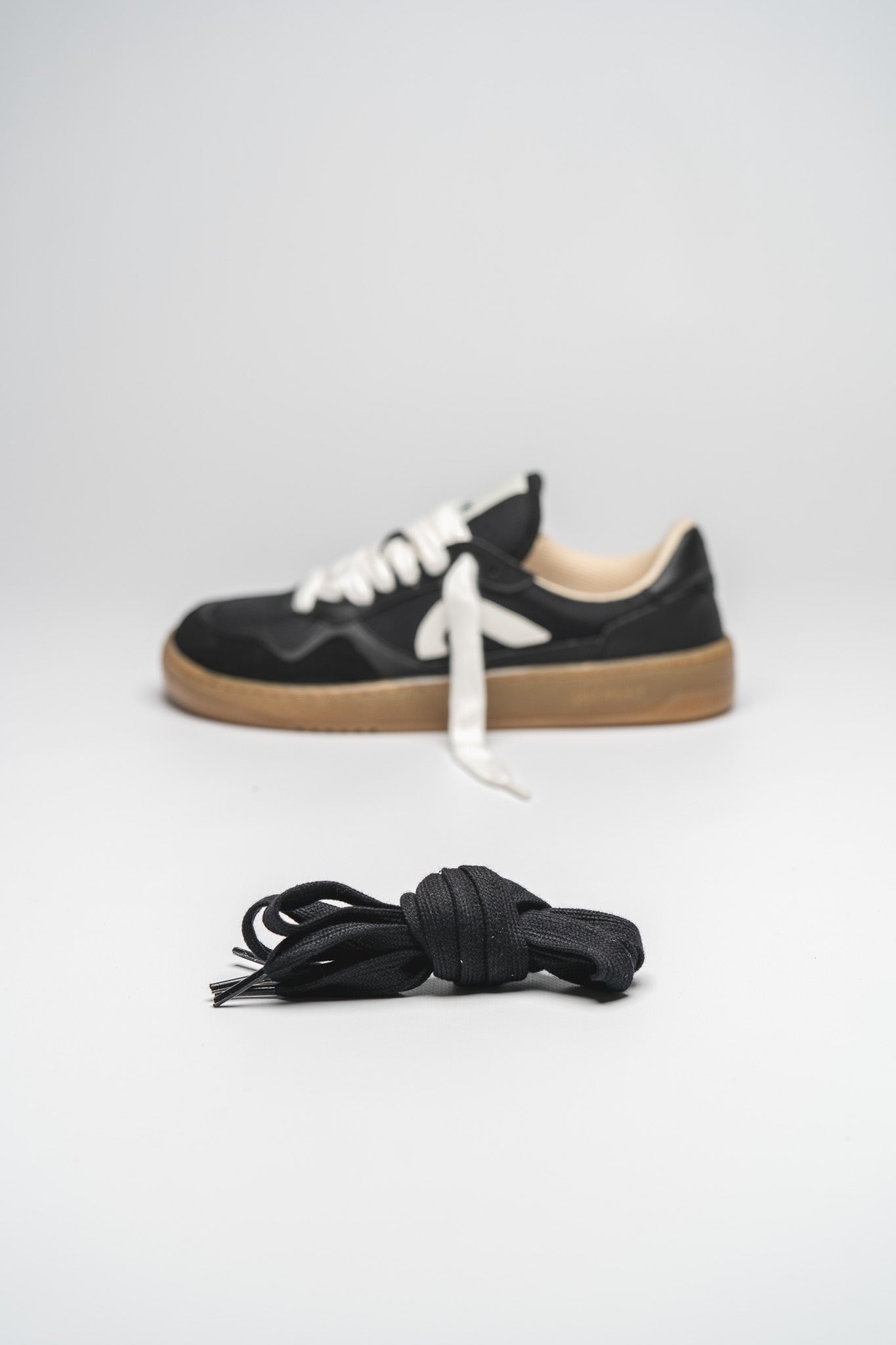 BLACK GUM - PROJECT 080 XL BAREFOOT SNEAKER