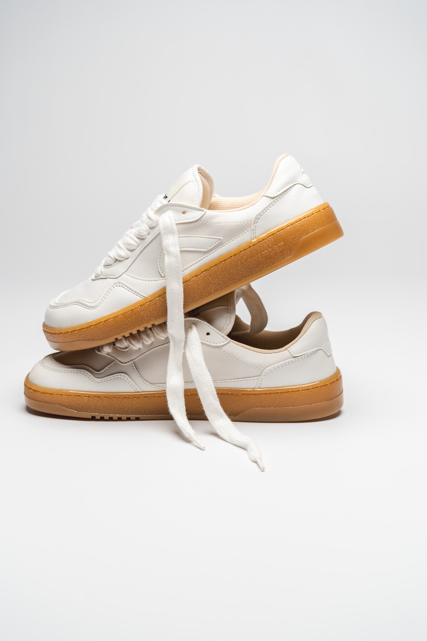 WHITE GUM - PROJECT 080 XL BAREFOOT SNEAKER