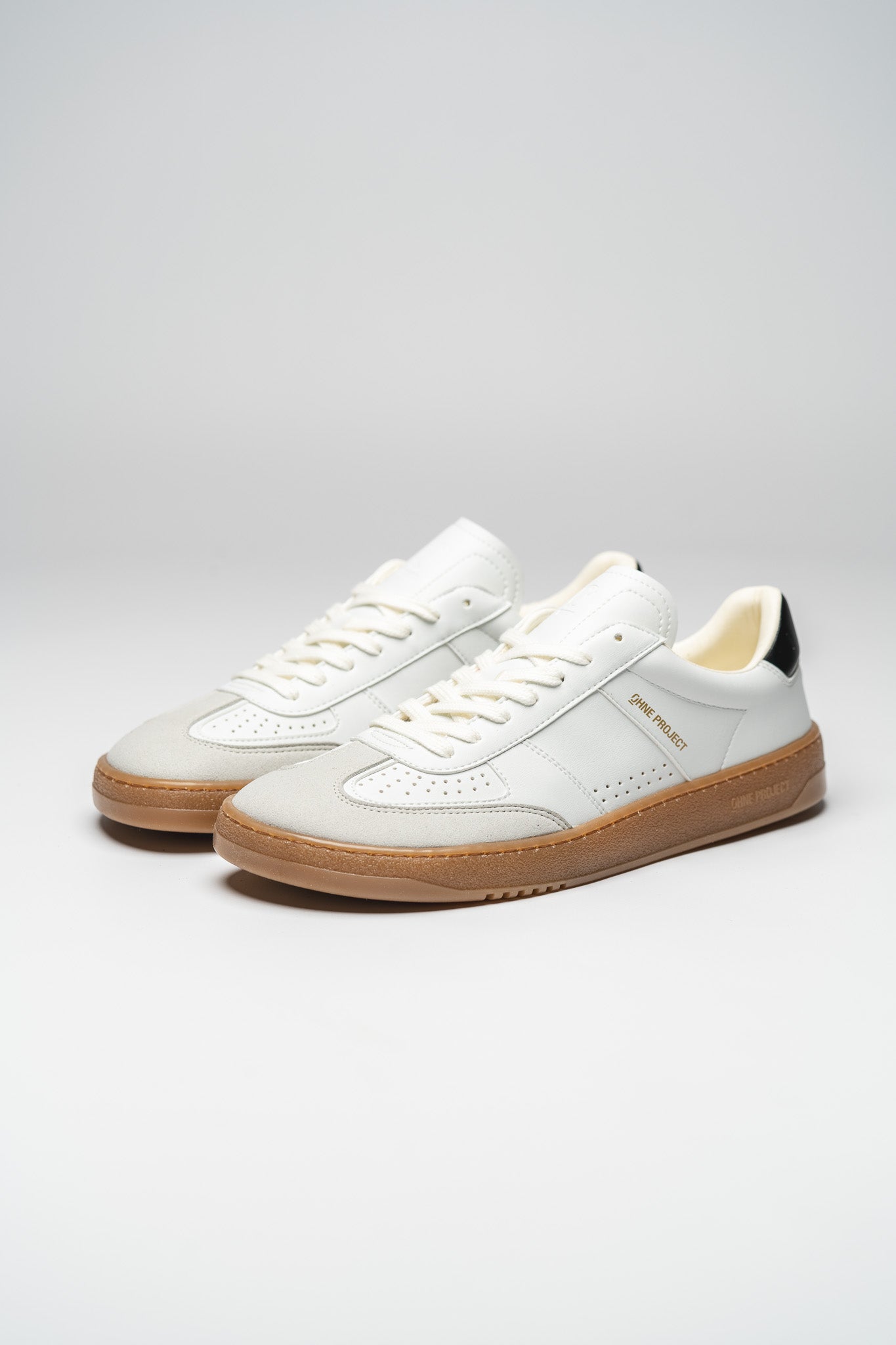 CLASSIC WHITE - PROJECT 070 BAREFOOT SNEAKER