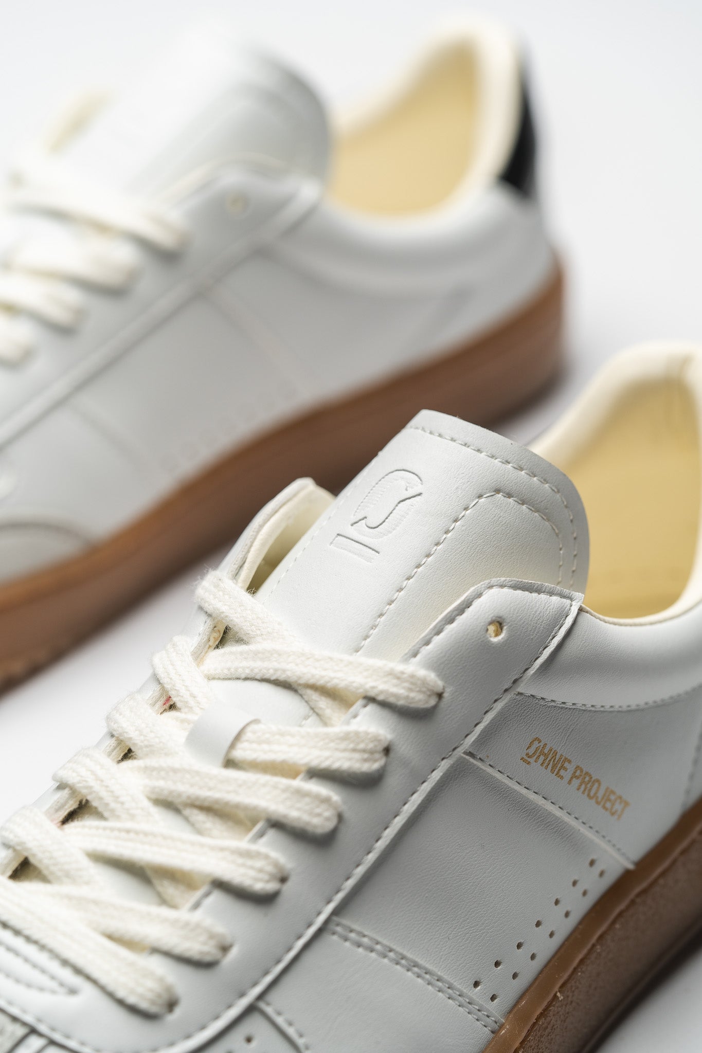 CLASSIC WHITE - PROJECT 070 BAREFOOT SNEAKER