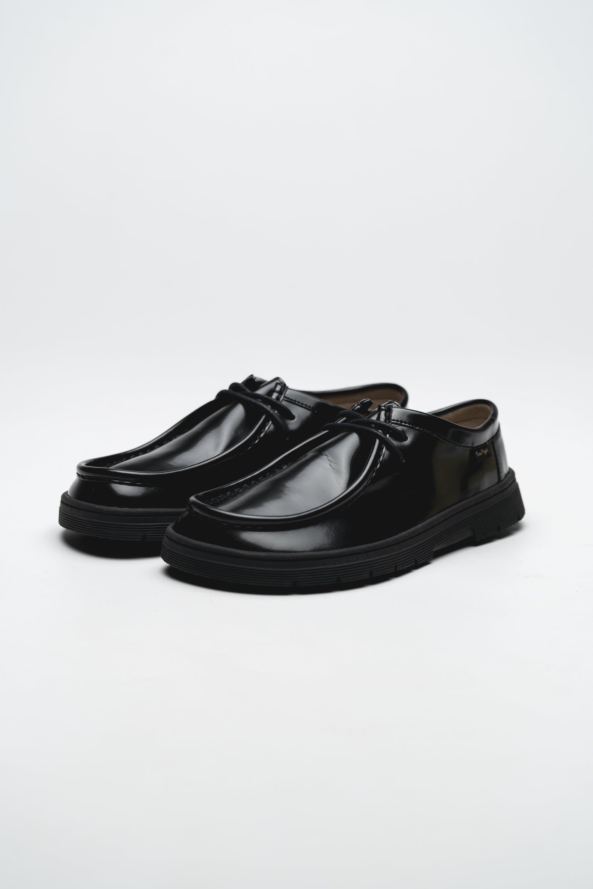 Barefoot Lace-Up Shoe Milos Glossy Black Ohne Project 2