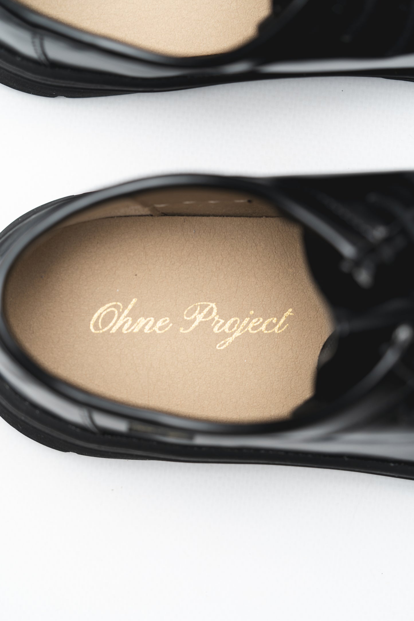 BAREFOOT LACE-UP SHOE MILOS GLOSSY BLACK