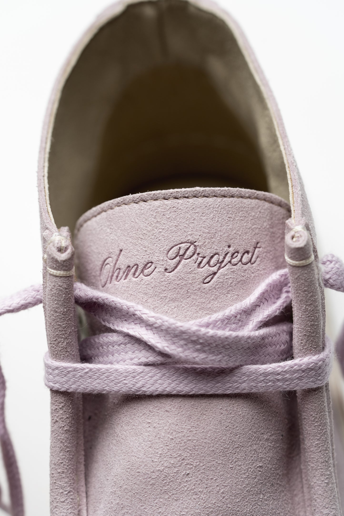 Barefoot Chukka Boot Ona Plum Ohne Project - logo and laces detail