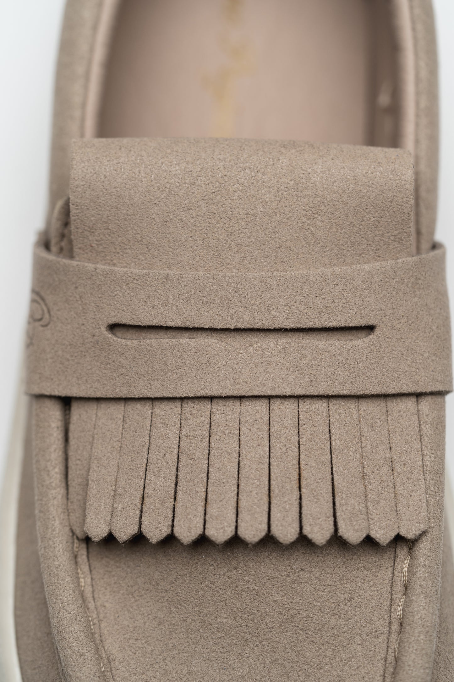 Barefoot Loafer Luma Elephant Ohne Project - tassels detail view