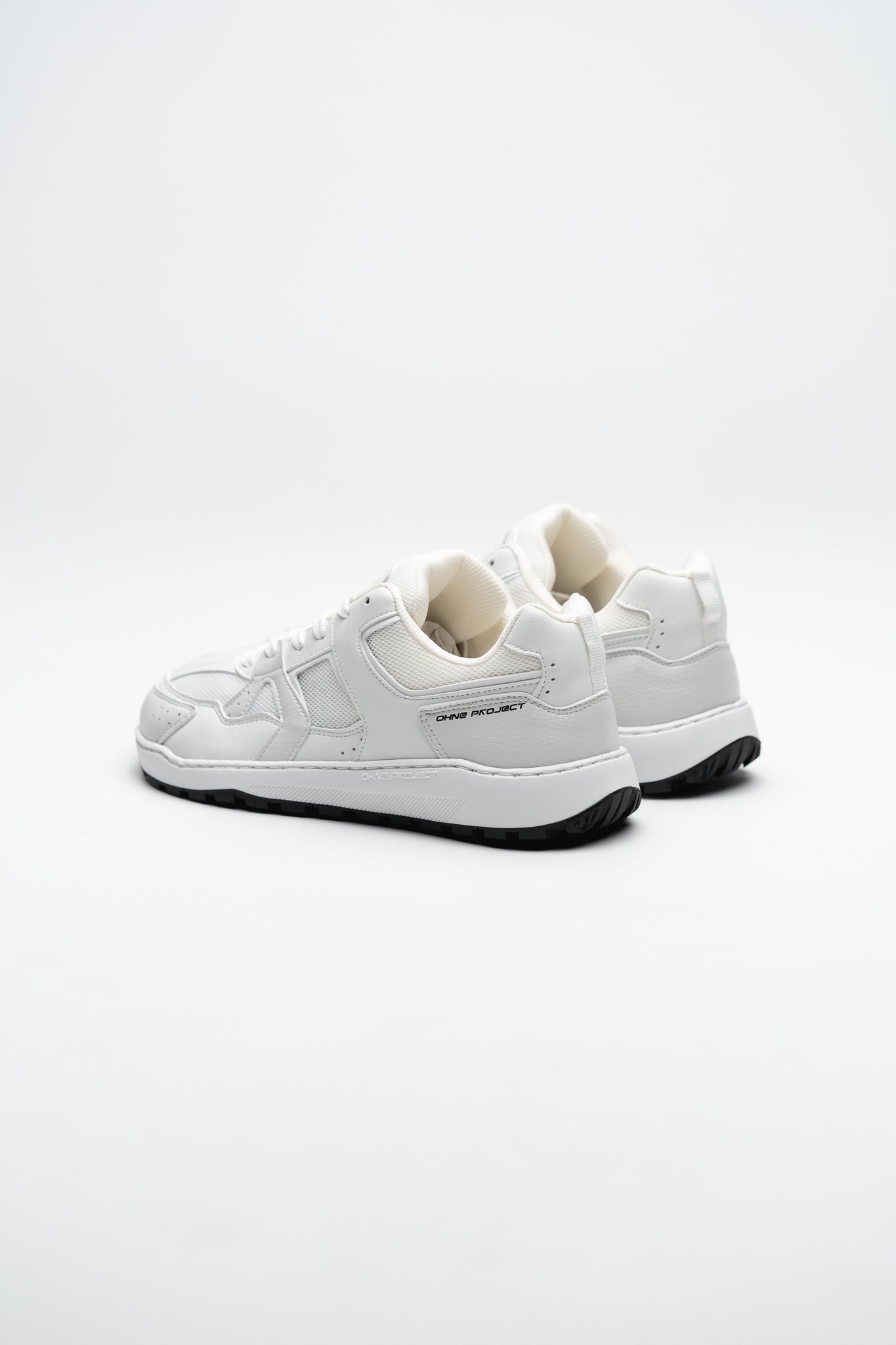 Barefoot Sneaker Retro Run V2 Off White - Ohne Project - rear view