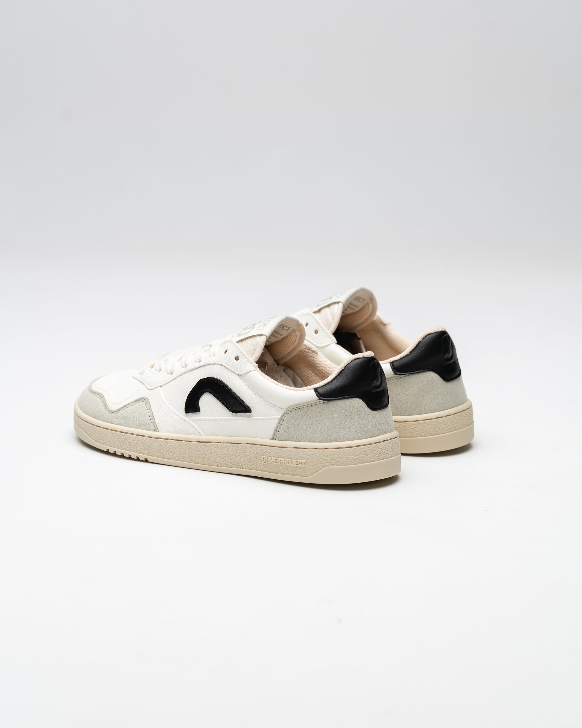 Barefoot Sneaker 080 Heritage Black Ohne Project rear view