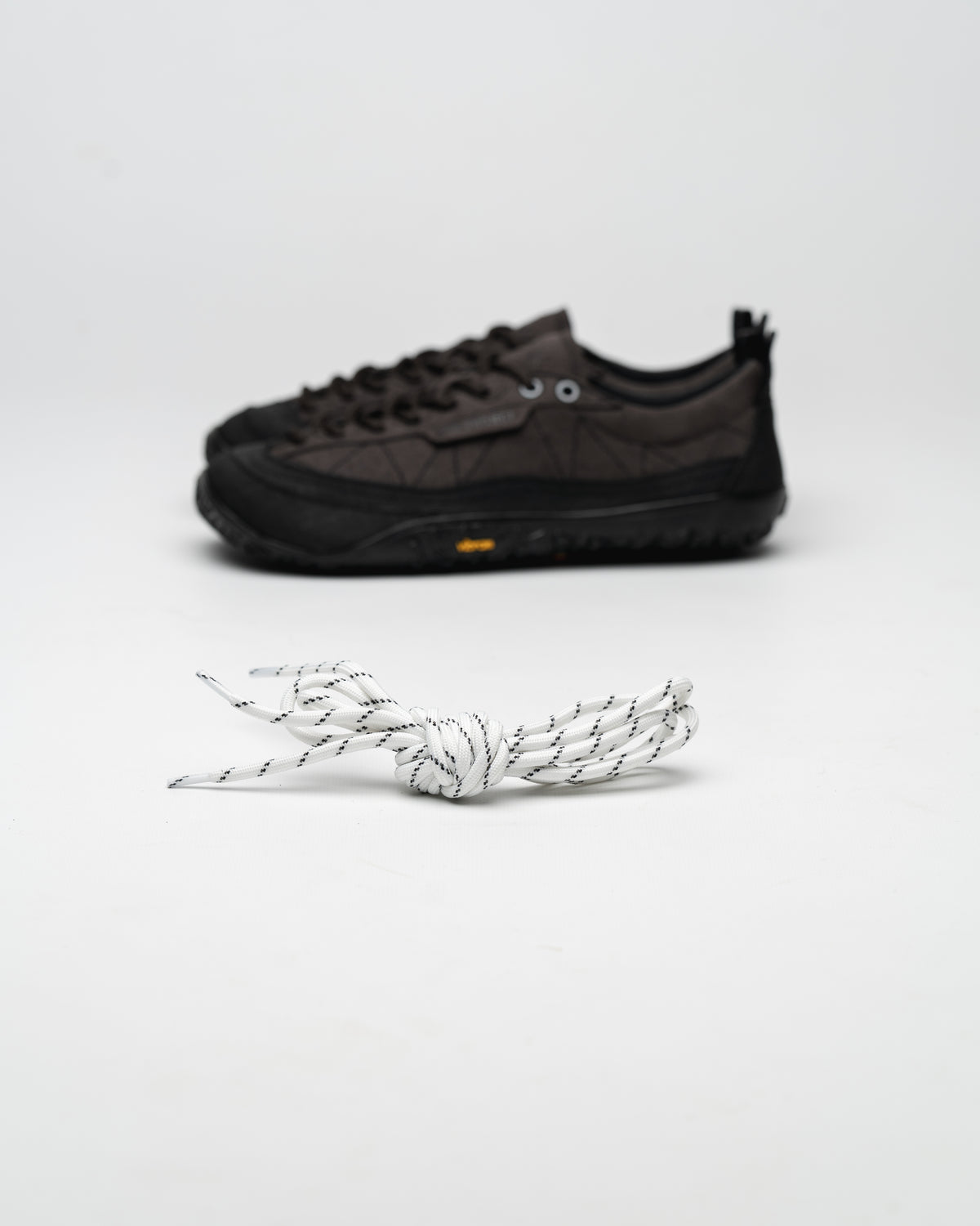 Barefoot Sneaker Strata Antracite Ohne Project white laces