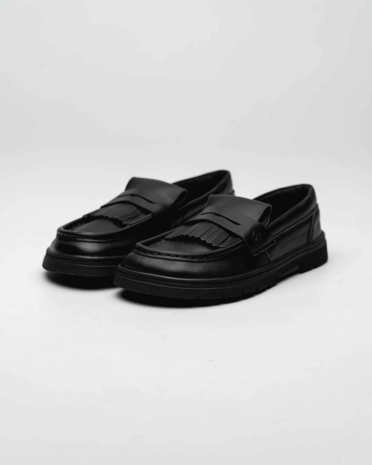Barefoot Loafer Luma Black Ohne Project full view