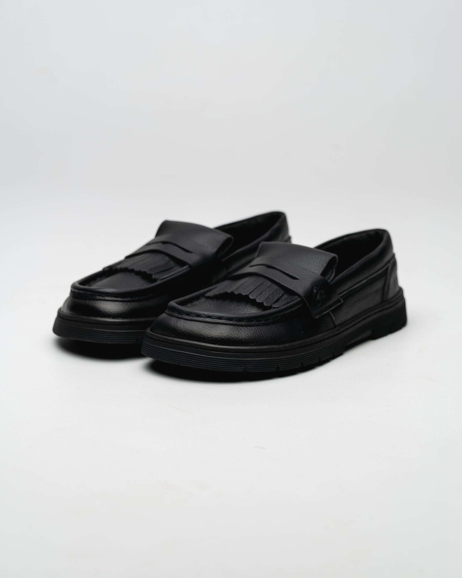 Barefoot Loafer Luma Black Ohne Project full view