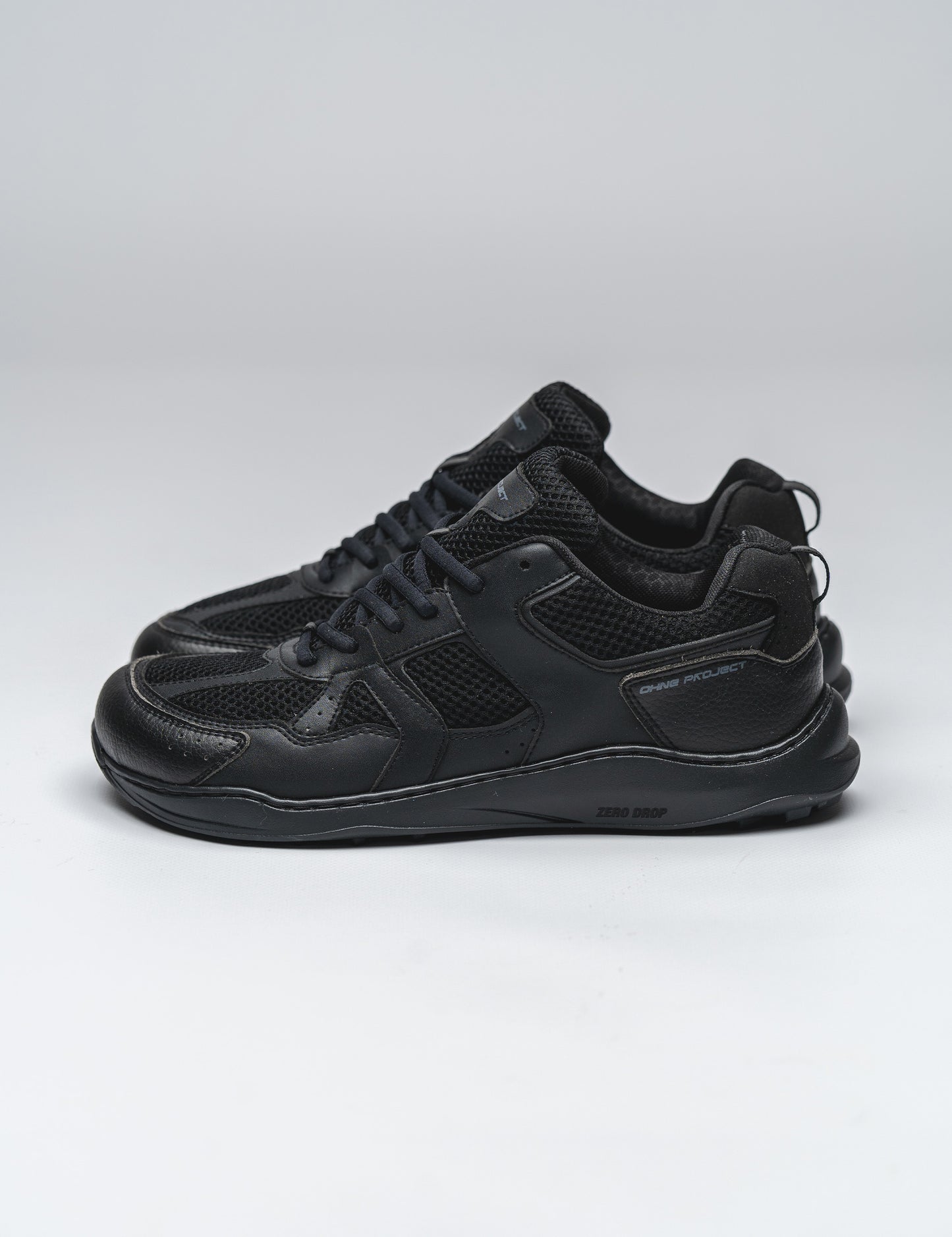 Barefoot Sneaker Retro Run Triple Black 1