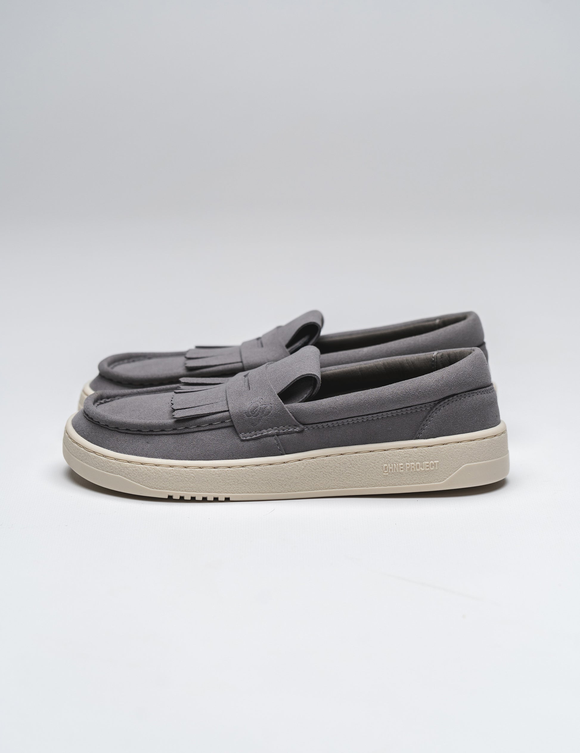Barefoot Loafer Luma Smoke Grey 1