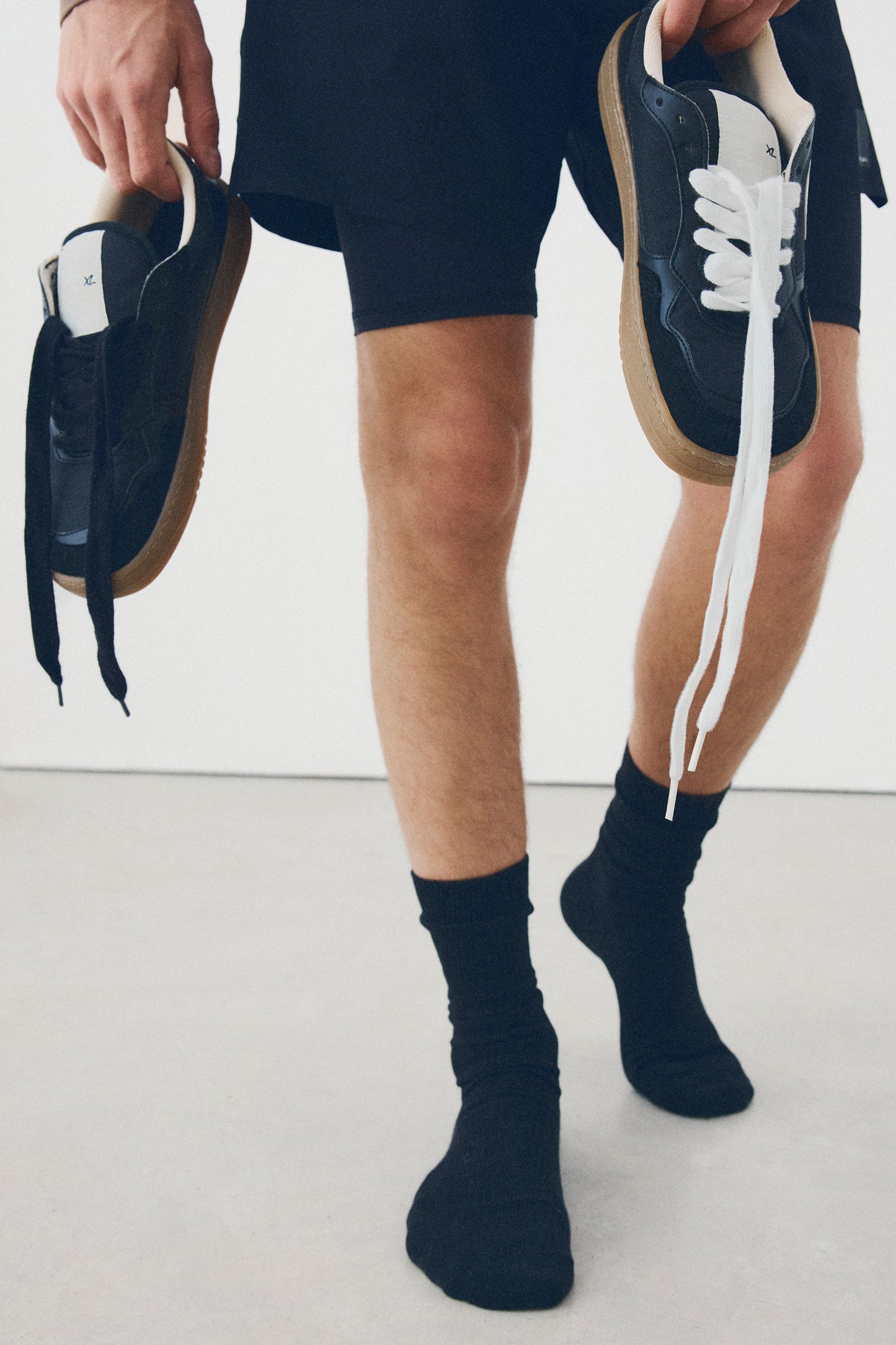 Barefoot Sneaker Project 080 XL Black Gum - Ohne Project - on model