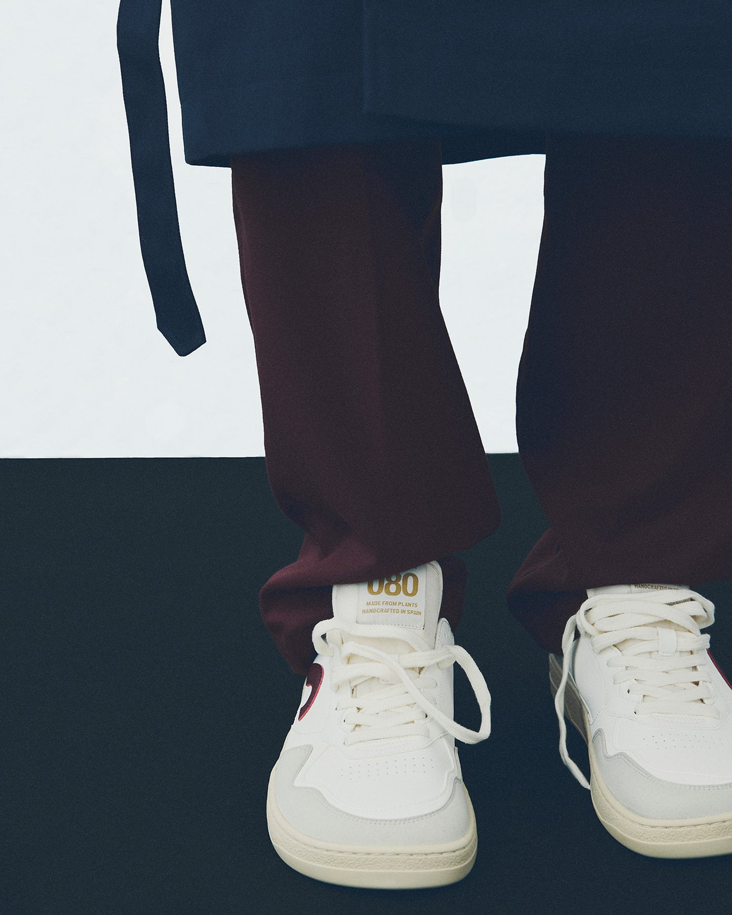 Barefoot Sneaker Project 080 Heritage Cherry Ohne Project - on model
