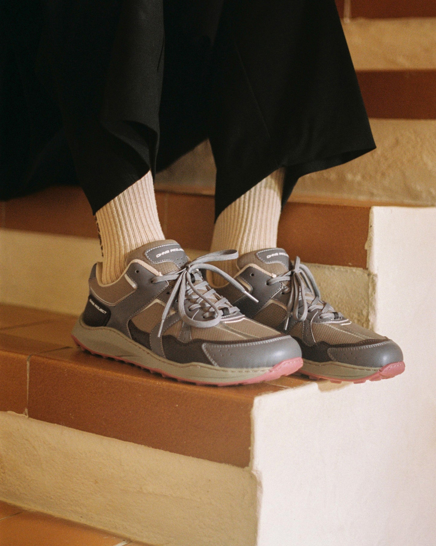 Barfuß Sneaker RETRO RUN MUDDY GREY