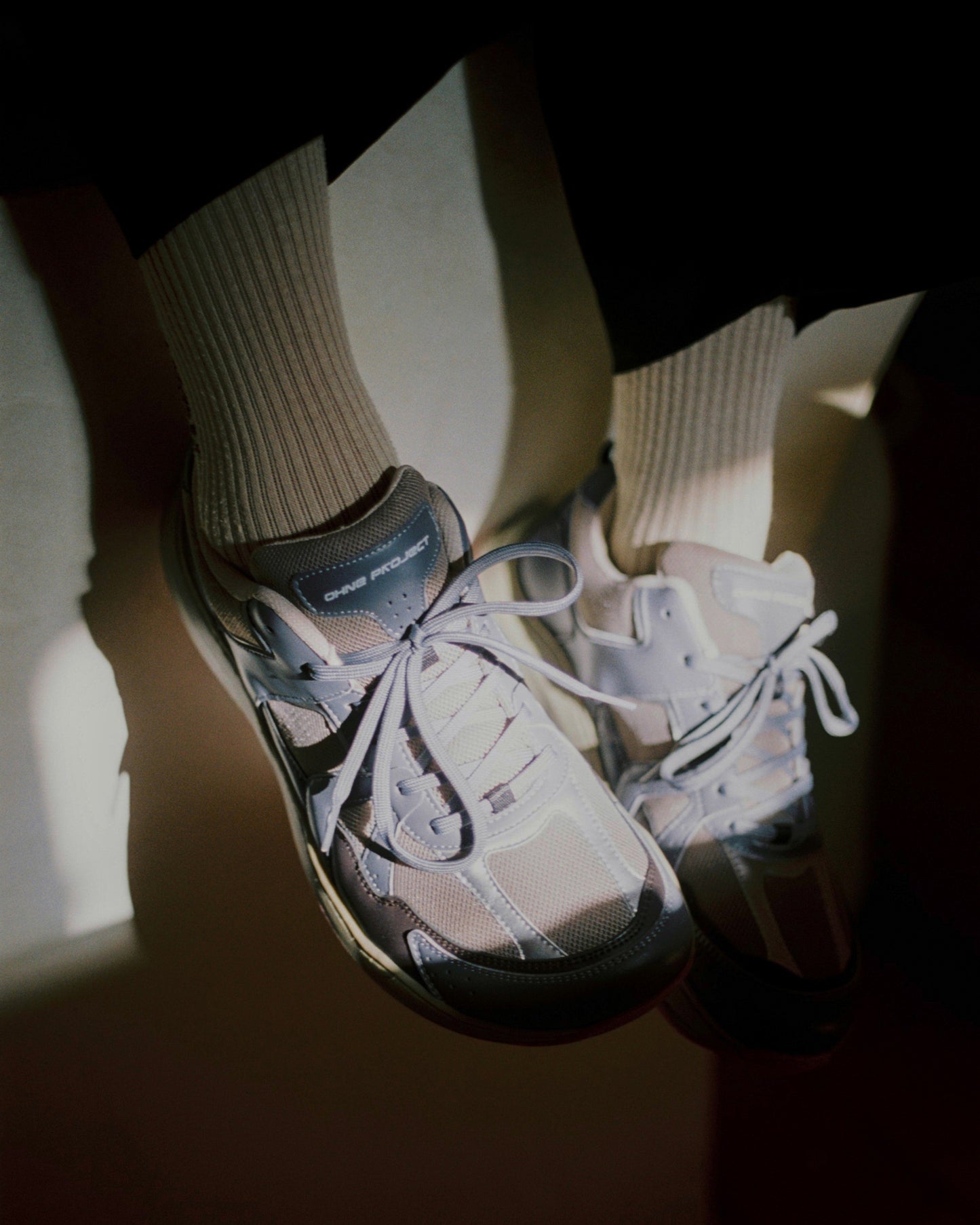 Barfuß Sneaker RETRO RUN MUDDY GREY