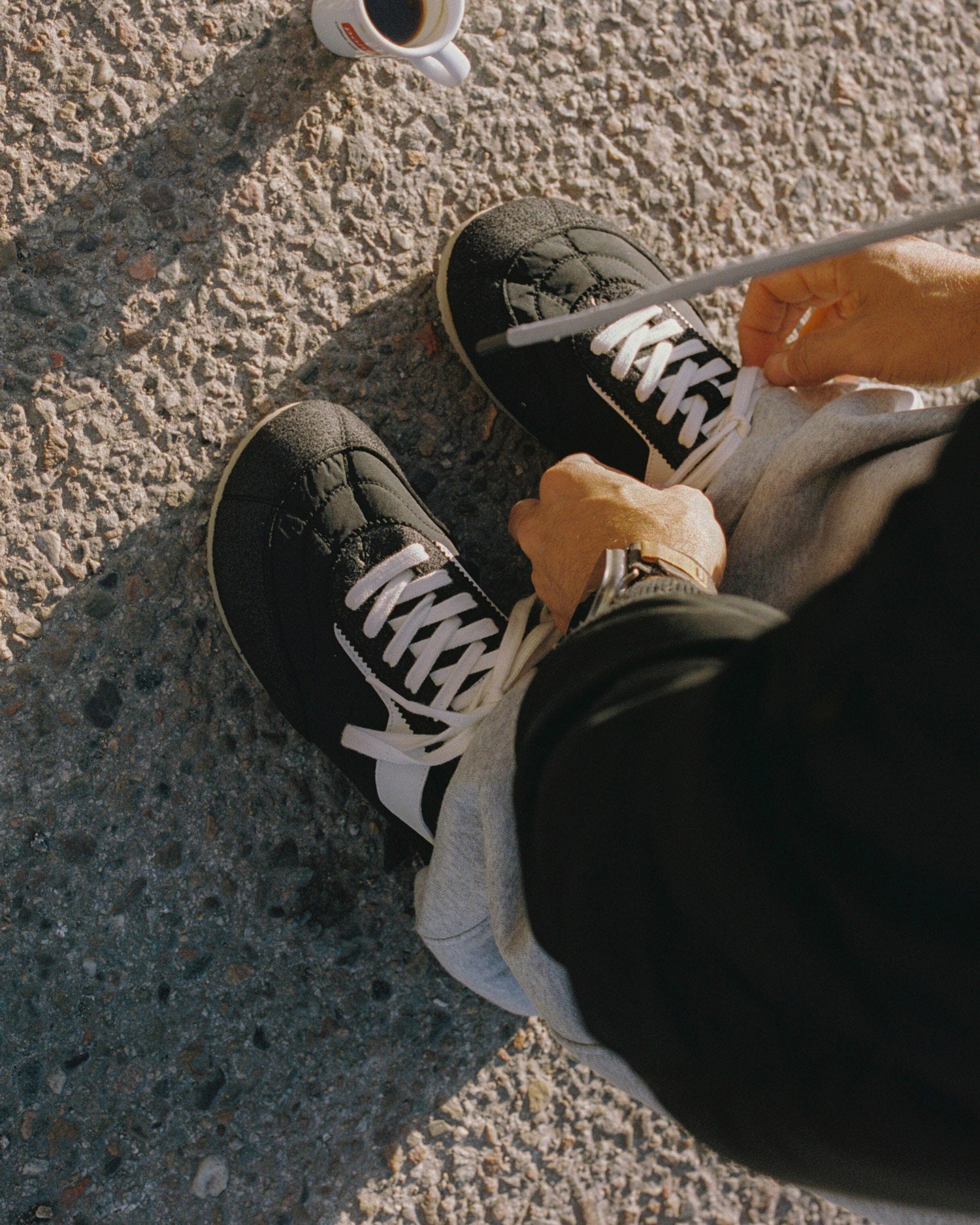 Barefoot Sneakerina Kima Ohne Project Black on model