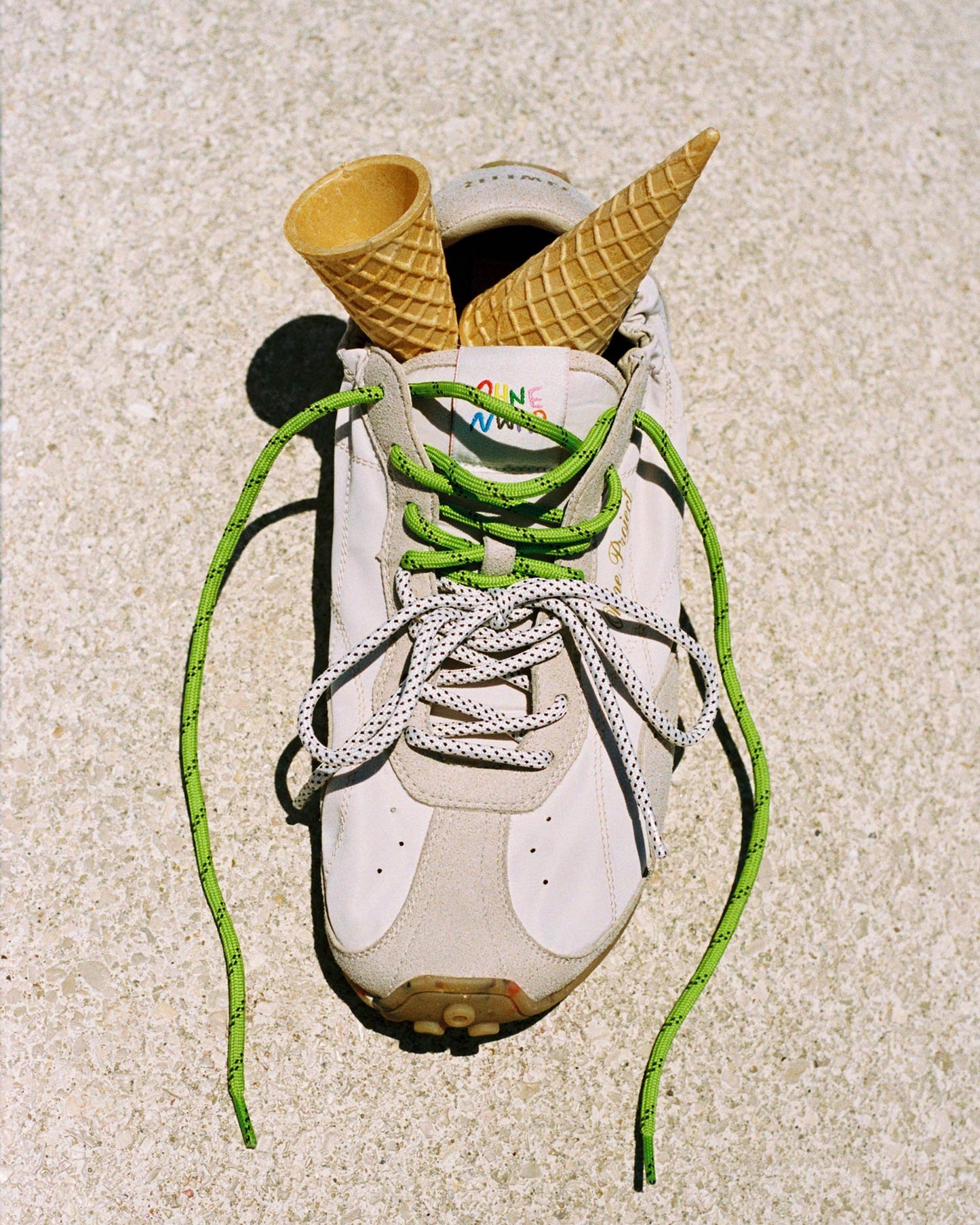 barefoot sneakerina kima Ohne Project x Nowhere - colored shoelaces